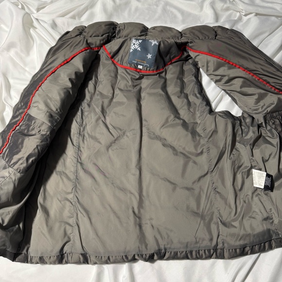 True Character 90% Goose Down 10% Goose Feather Vest Shiny Grey-Taupe Size Large - Picture 7 of 15